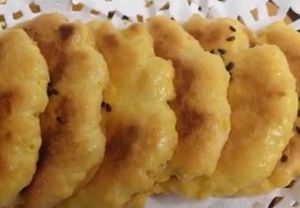 面粉搭配芝麻，做孩子爱吃的小饼干，美味又健康，好吃不上火