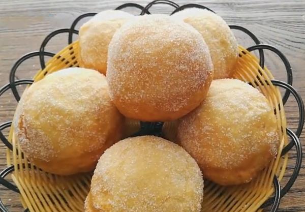 面粉搭配芝麻，做孩子爱吃的小饼干，美味又健康，好吃不上火