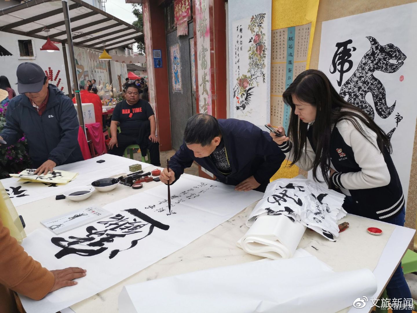 6吨重基尼斯最大豆腐亮相 呈贡区第三届七步场豆腐文化旅游节开幕