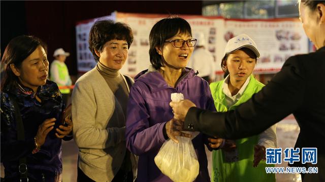 “中国最大豆腐”在云南呈贡制成 获上海大世界基尼斯认证