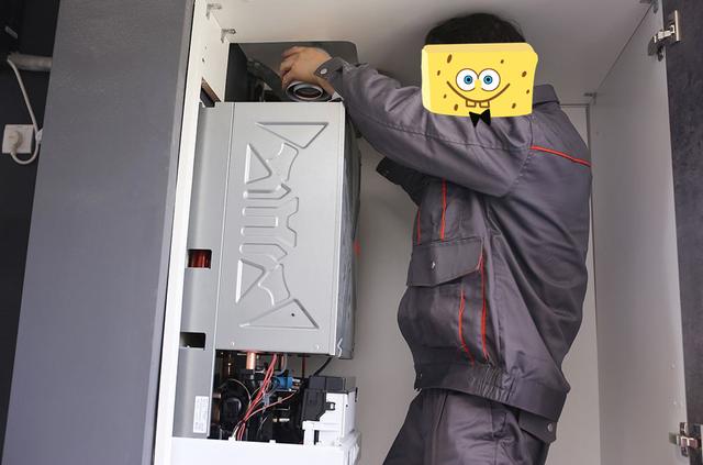 装了壁挂炉项目经理却坚持不装热水器！听完解释，邻居都说没想到