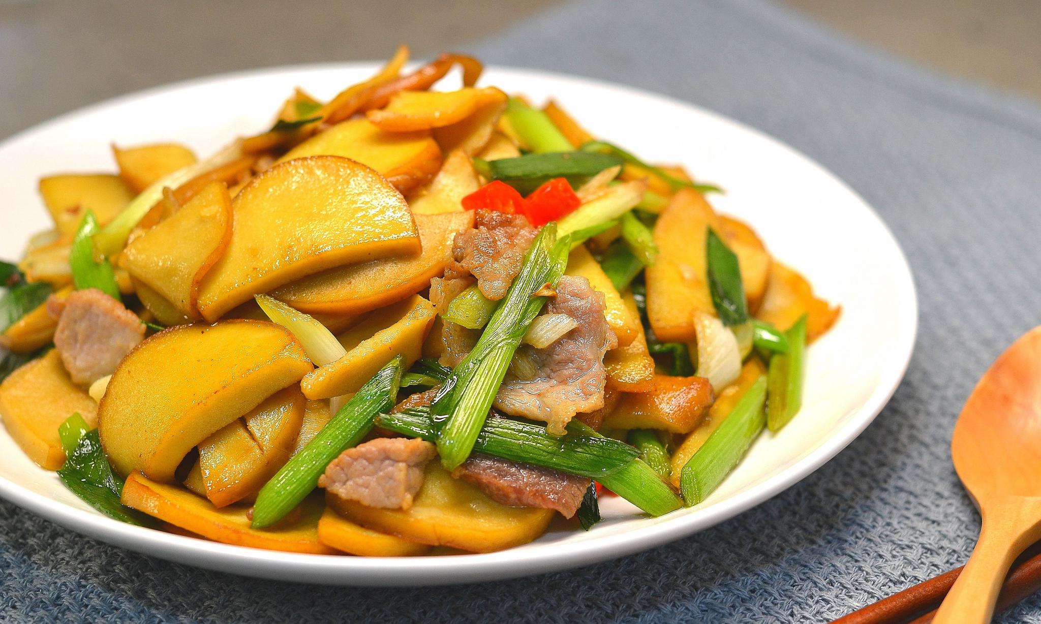 这种美味大豆食品，价廉物美、营养丰富，吃起来有嚼劲