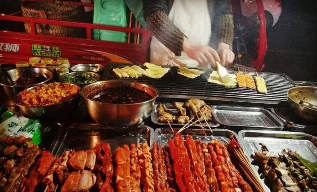 夜市吃烧烤，这3种肉最容易被“造假和替换”，吃时要慎重点了