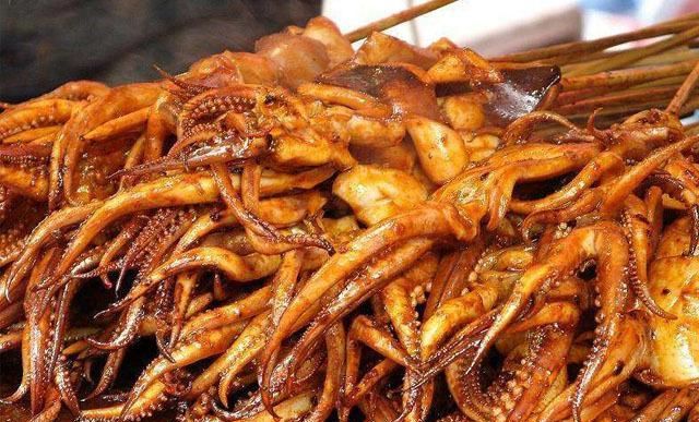 夜市吃烧烤，这3种肉最容易被“造假和替换”，吃时要慎重点了