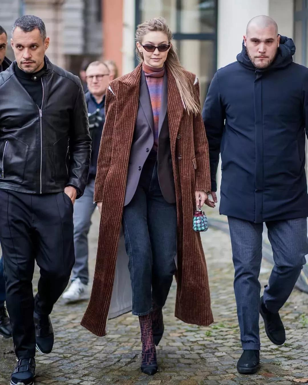 冷冬穿上这些面料,从此不做冻美人!