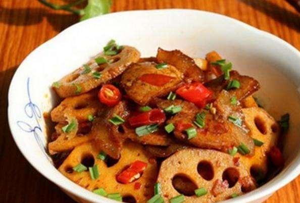 美食推荐：莲藕回锅肉，麻辣金针菇，脆爽圆白菜