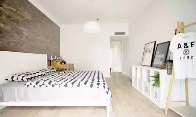 90㎡新婚房，简单装修邻居都夸餐厅吊顶好看