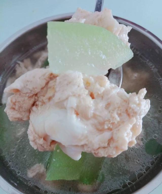 秋季干燥，每天来一碗它，保湿润喉，家人都爱吃