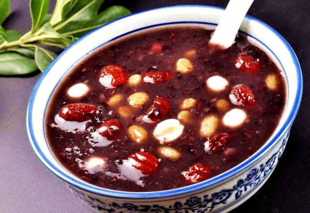 秋冬季节天气干燥，推荐几道美食粥品，营养又养胃