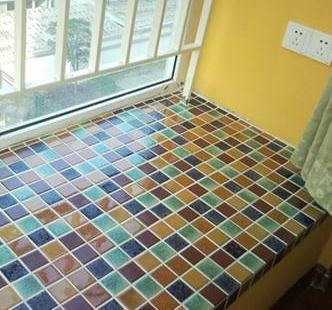 越来越多人飘窗不铺大理石了，头次见这种设计，美观又实用