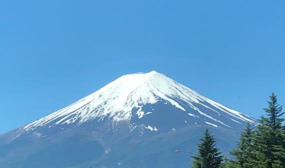 世界上最“悲催”的火山，高度仅为13米，还被游客拿来当烧烤炉