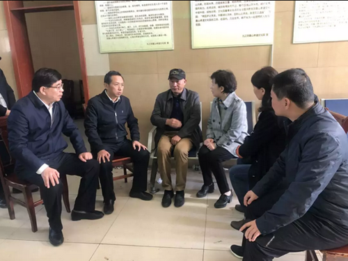 石晶巡视员代表省生态环境厅来九江吊唁三名因公殉职环保卫士并慰问其家属