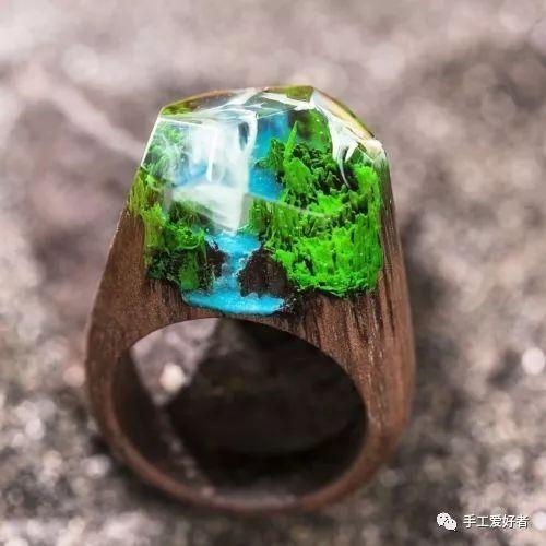 神秘深林｜木与树脂的缠绵史诗