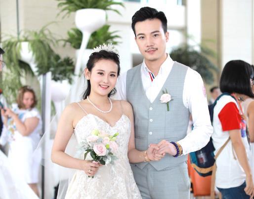 夫妻淘宝上开店铺，如今靠自己的努力过上了幸福生活