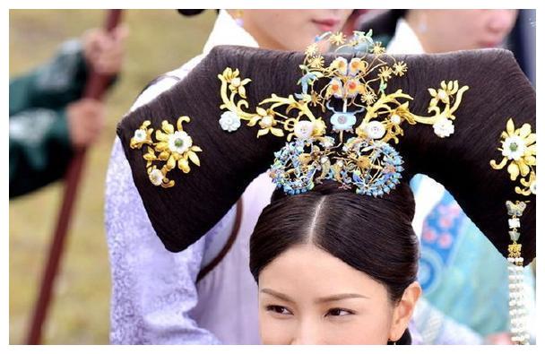 看完《如懿传》中的“缝纫机”造型，网友吐槽：三亿制作花哪去了