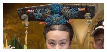 看完《如懿传》中的“缝纫机”造型，网友吐槽：三亿制作花哪去了