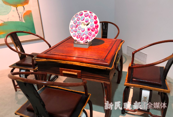 陈家泠陈亮父子合作 把家具打造成中国式装置艺术