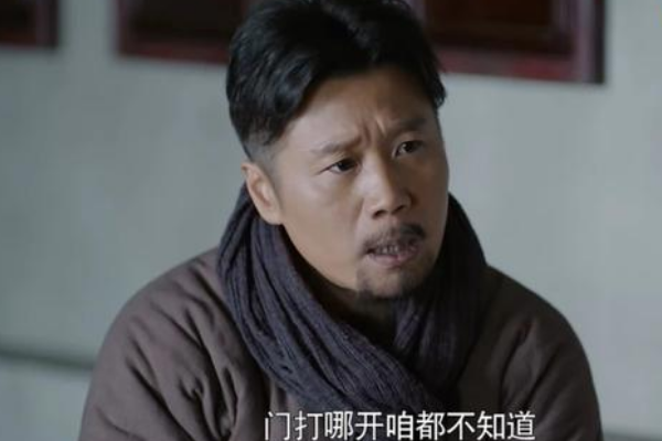 《老酒馆》中，老蘑菇“拉拢”三部曲，他是想独吞老酒馆？