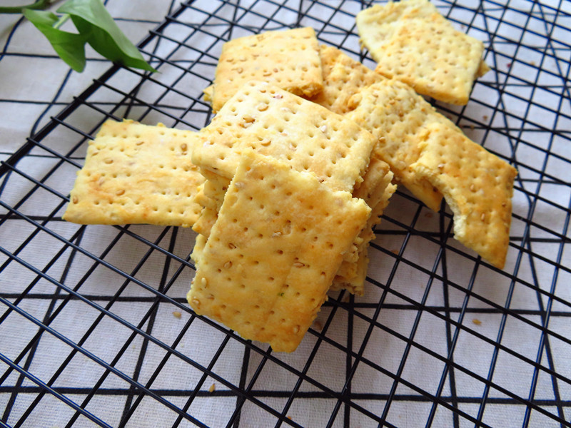 这饼干孩子带去学校被抢光，又香又酥，同学都问在哪儿买的！