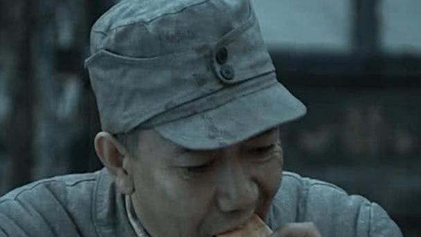 亮剑中张大彪天天吃牛肉罐头，为何李云龙从来不吃，网友：太精明