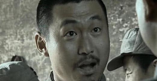 亮剑中张大彪天天吃牛肉罐头，为何李云龙从来不吃，网友：太精明
