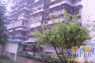 官渡佴家湾教师楼 VS 五金大楼，哪个更宜居？
