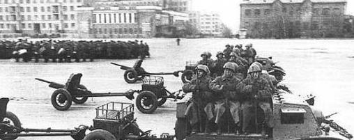 苏联红军团营级炮兵的“钢铁小骡子”——T20轻型履带牵引车