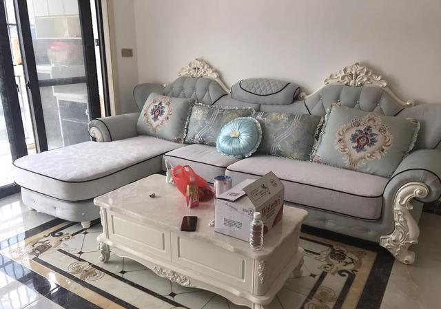 装了3个月的新房总算完工，老公亲手做水刀拼花，欧式效果真好看