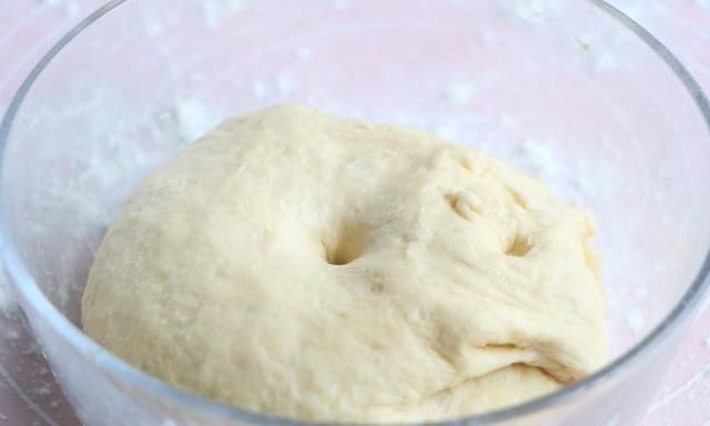 用桔子汁做饼干?榨汁和面烤一烤,一口一个酸甜可口