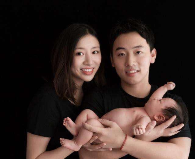 31岁奥运“五金王”邹凯与娇妻诞一子，妻美子萌