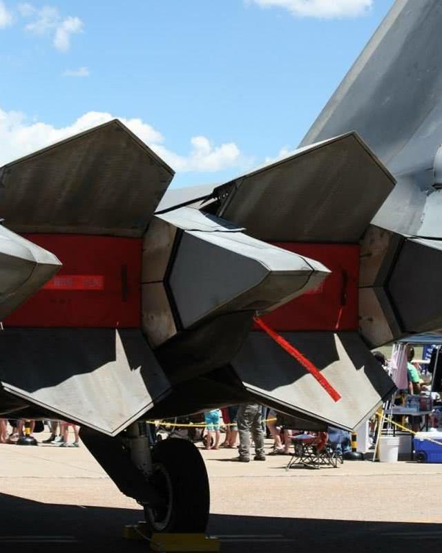 F22发动机有多好伺候？美媒：随便从五金店买来6样工具就能修