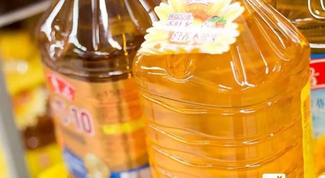 油吃的太少反伤血管！花生油、大豆油、玉米油……到底怎么吃