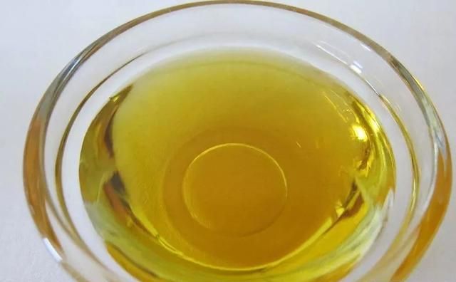 油吃的太少反伤血管！花生油、大豆油、玉米油……到底怎么吃
