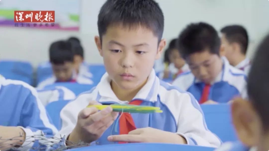 海洋垃圾变形记！你的Prada包包可能是用废弃渔具做成的……