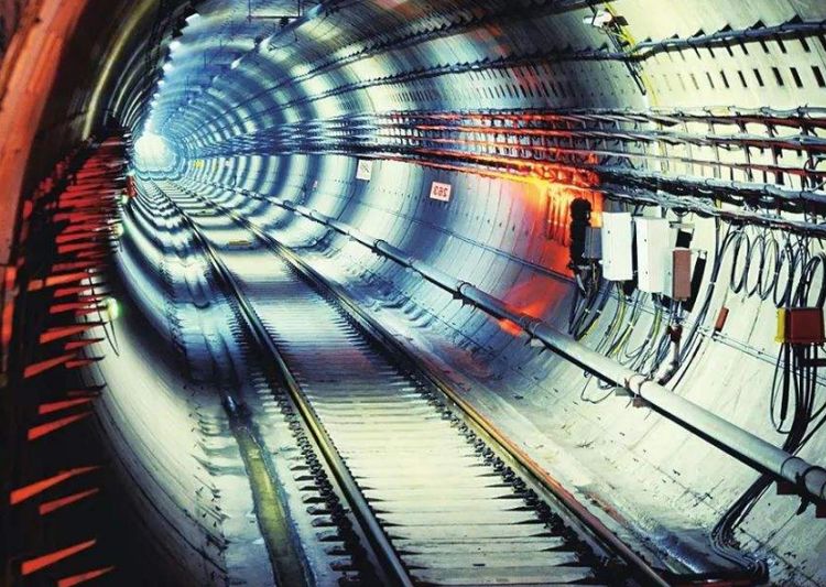 世界上地铁线路最长的的城市:16条线路,一年载37亿人