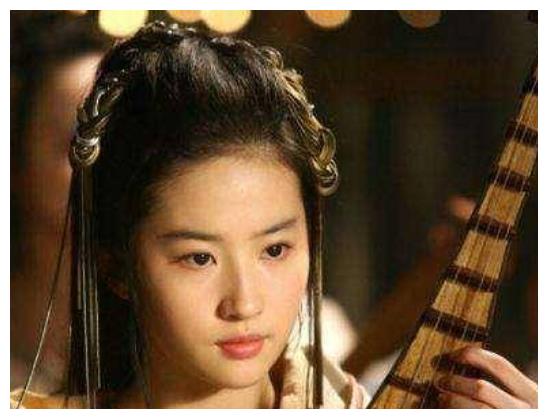刘诗诗郑爽杨颖关之琳刘亦菲蒋勤勤，古装美女弹乐器谁更经典？
