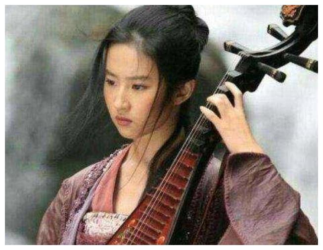 刘诗诗郑爽杨颖关之琳刘亦菲蒋勤勤，古装美女弹乐器谁更经典？