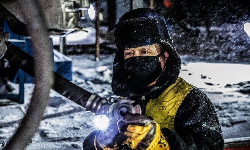 哈尔滨铁路部门加强机车养护工作 确保旅客安全出行