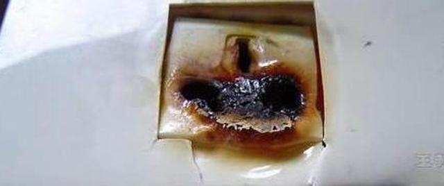 装修时候脑子进水了！选了这种插座，被黑电工坑惨了！