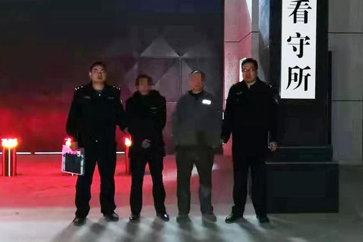 两男子以身份掩饰盗窃钢材，路遇民警束手就擒