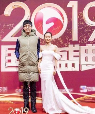 姚晨鸽子蛋耳坠,宋茜粗链条耳环,学明星戴首饰你也很有味!