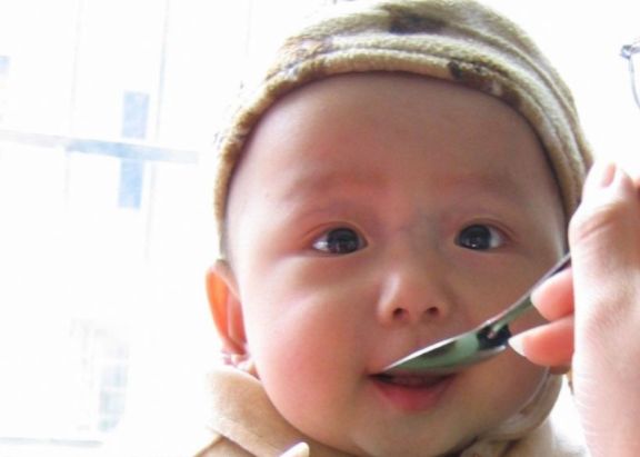 6个月之后添加辅食,常给宝宝吃2种食物,养护脾胃消化好