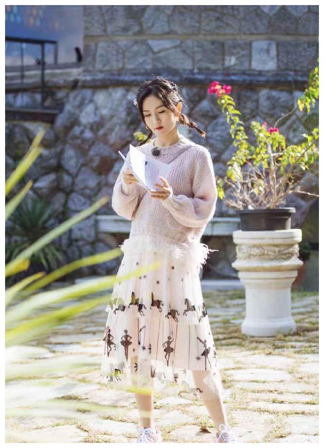 38岁谢娜陷入