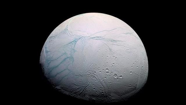 含水量巨大的星球，仅喷泉高度就达20米，这里会有生命吗
