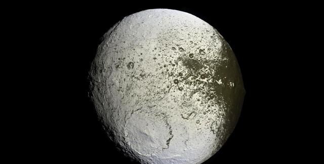 含水量巨大的星球，仅喷泉高度就达20米，这里会有生命吗