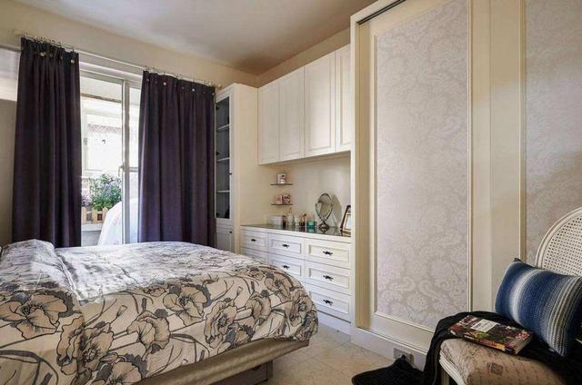 背景墙空间别浪费啦，打一排柜子，用处杠杠多，设计图案例都有