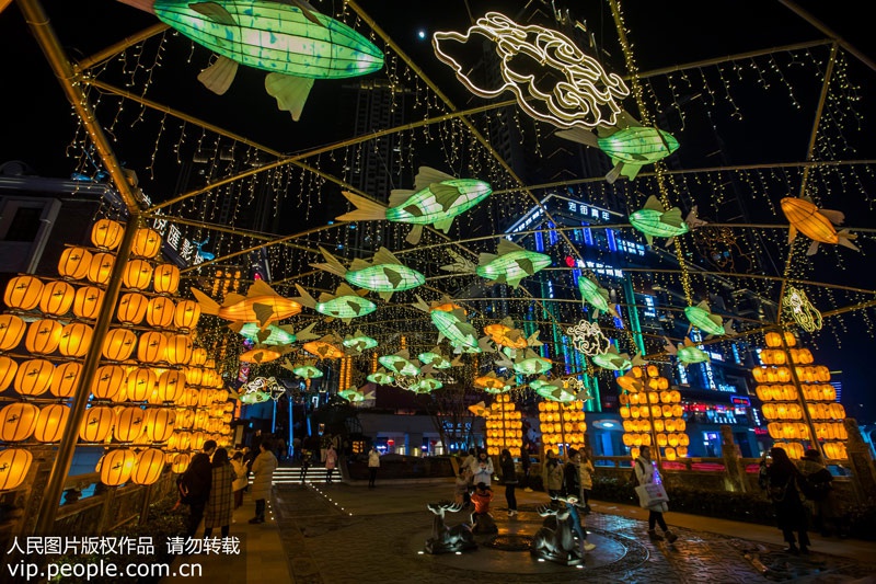 重庆：迎春灯饰点亮山城--图片频道--人民网