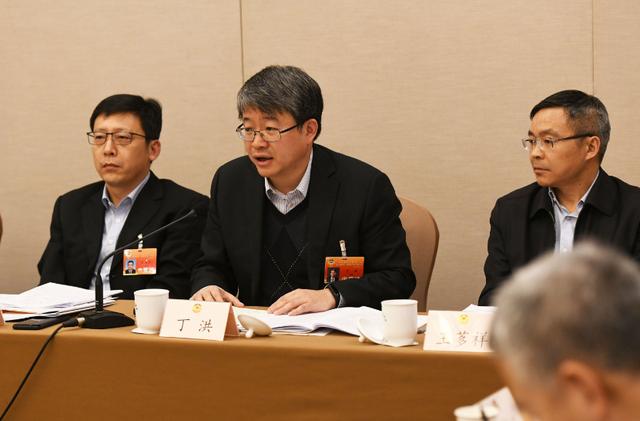 丁洪委员：在怀柔科学城打造世界一流科学仪器产业园
