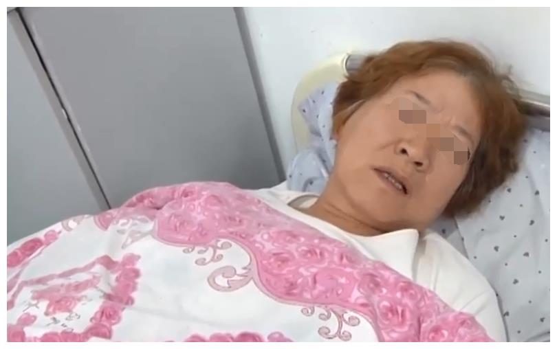 儿子智力有障碍，收废品时竟被人暴揍，母亲出面询问竟又被打倒！