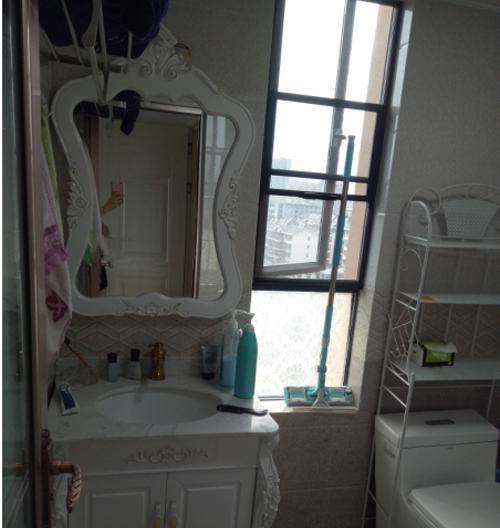 准媳妇看到婚房背景墙被老妈装成这样，大吵一架说不结婚了！